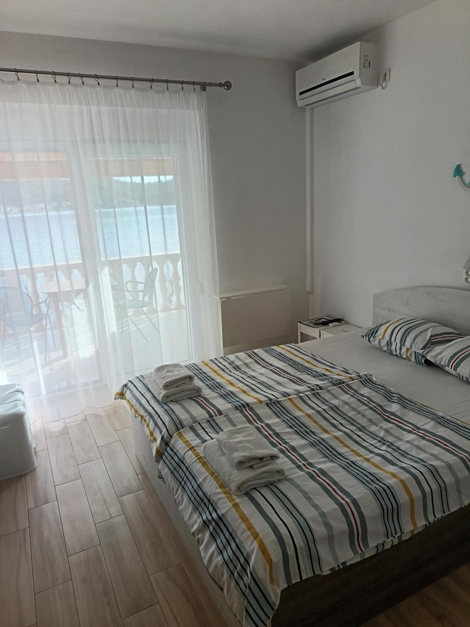 Apartmani Andela Kordic Supetarska Draga Exteriör bild